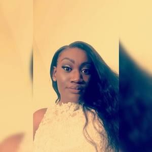 Meet your Posher, Johnisia